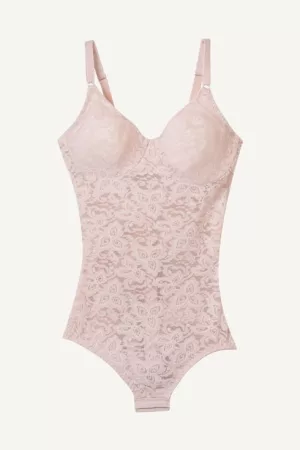 Bali® Lace 'N Smooth Body Shaper (DF8L10)